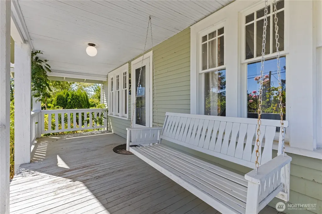1676 Collins Road Buckley WA 98321
