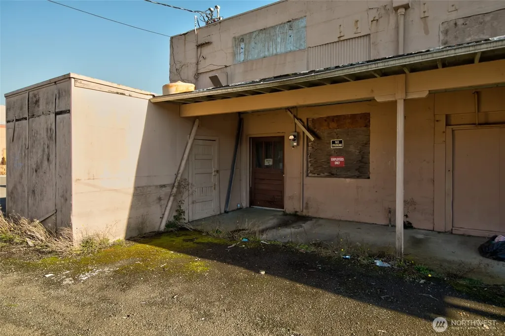 608 8th Street Hoquiam WA 98550