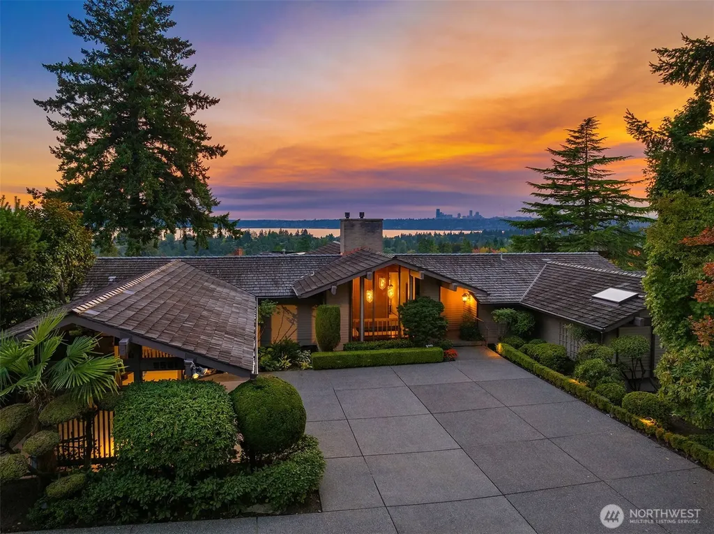 9501 NE 13th Street Clyde Hill WA 98004
