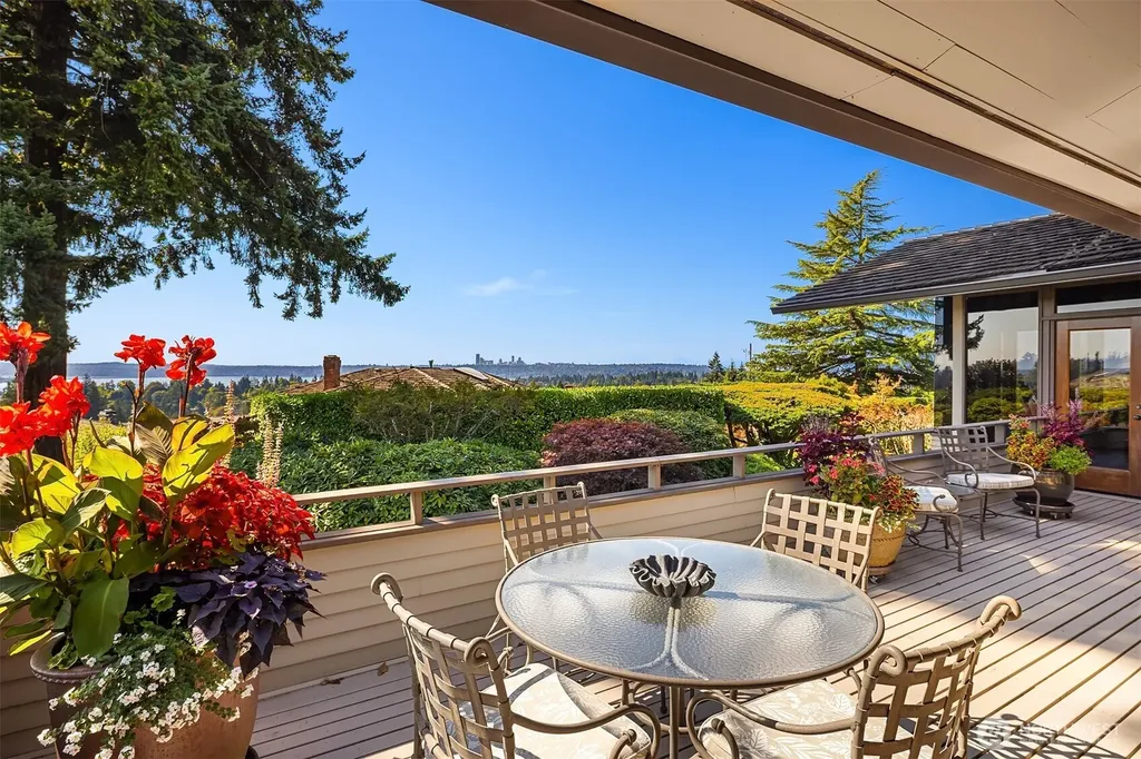 9501 NE 13th Street Clyde Hill WA 98004