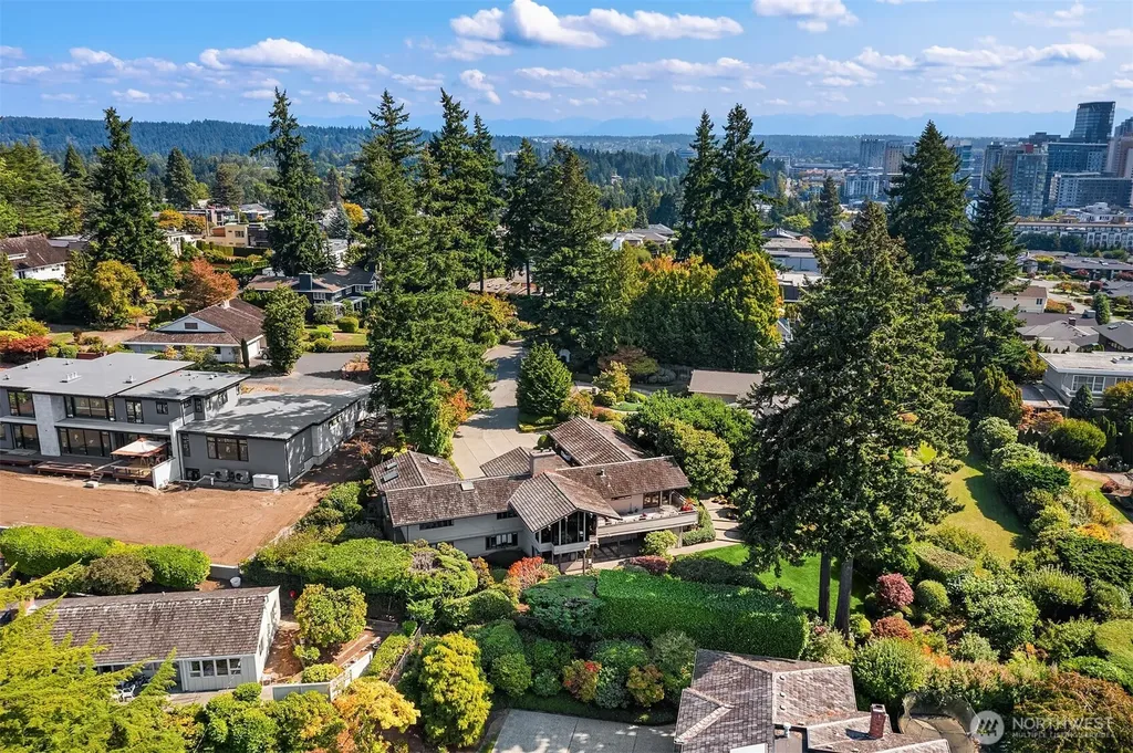 9501 NE 13th Street Clyde Hill WA 98004