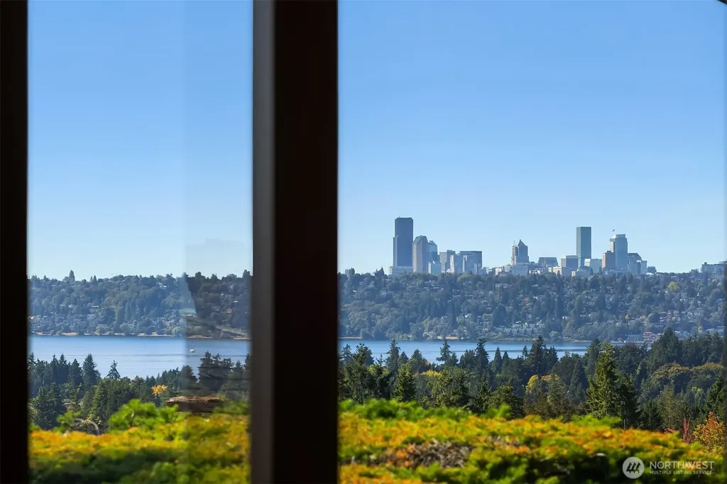 9501 NE 13th Street Clyde Hill WA 98004