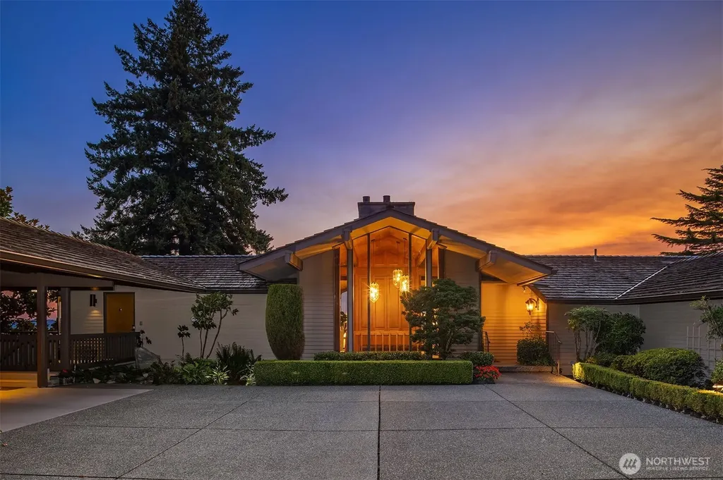 9501 NE 13th Street Clyde Hill WA 98004
