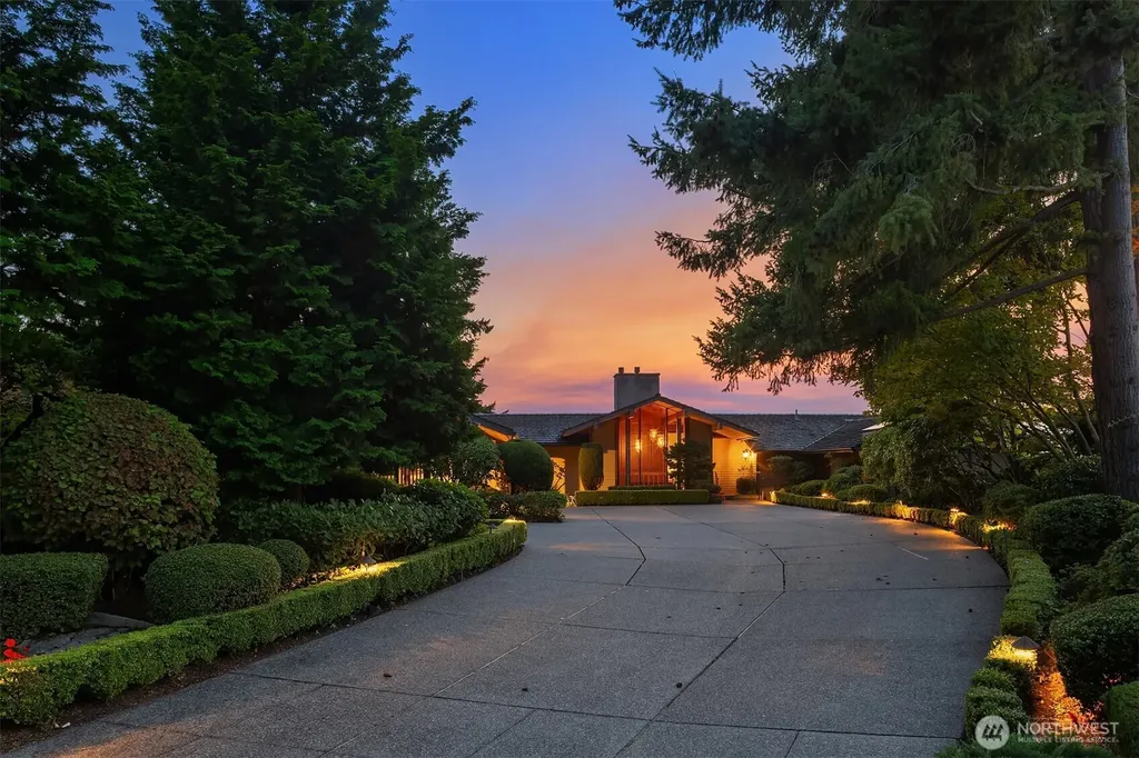 9501 NE 13th Street Clyde Hill WA 98004