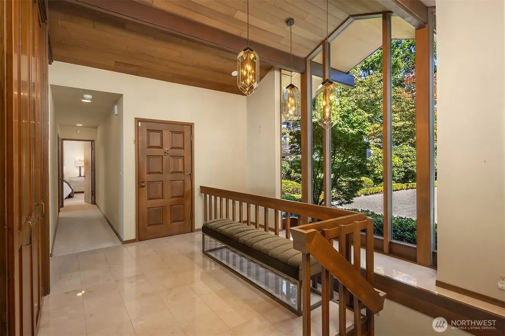 9501 NE 13th Street Clyde Hill WA 98004