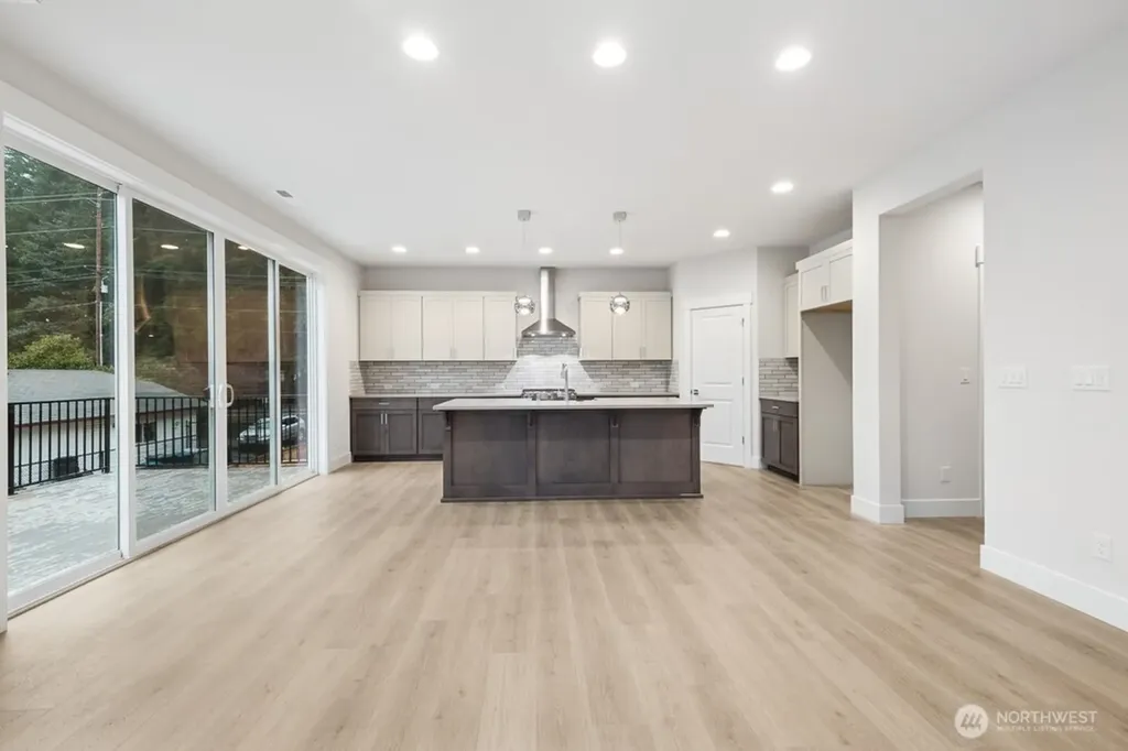 18011 SE 250th Place Covington WA 98042