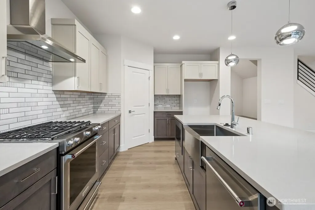 18011 SE 250th Place Covington WA 98042