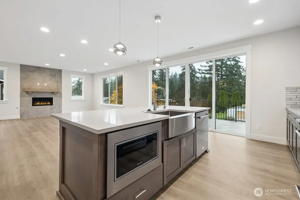 18011 SE 250th Place Covington WA 98042