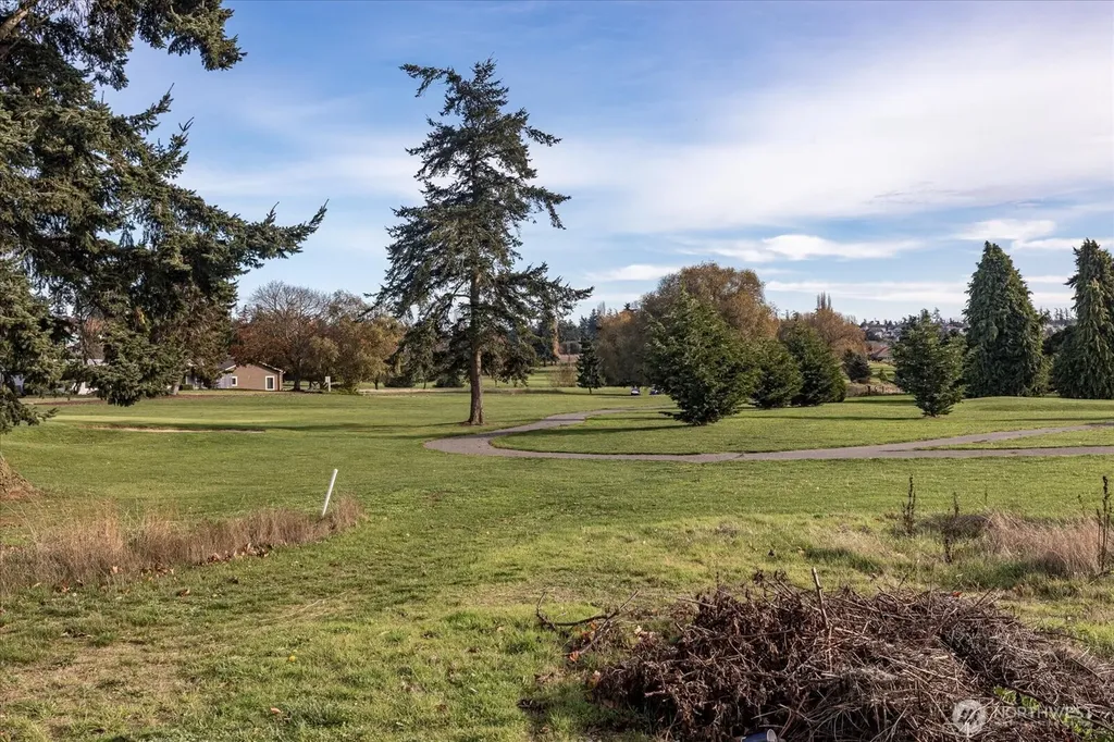 2312 Fairway Lane Oak Harbor WA 98277