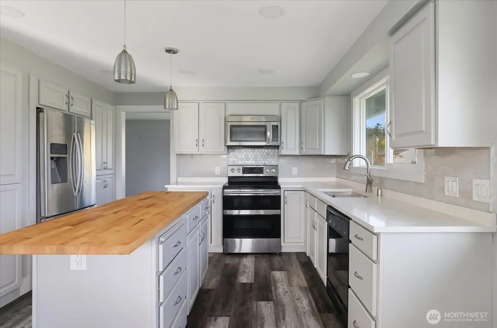 2312 Fairway Lane Oak Harbor WA 98277
