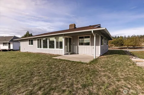 2312 Fairway Lane Oak Harbor WA 98277