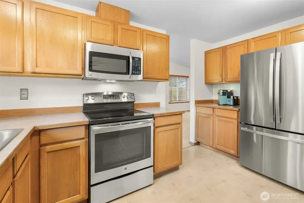 22318 Blue Lake Court SE Yelm WA 98597
