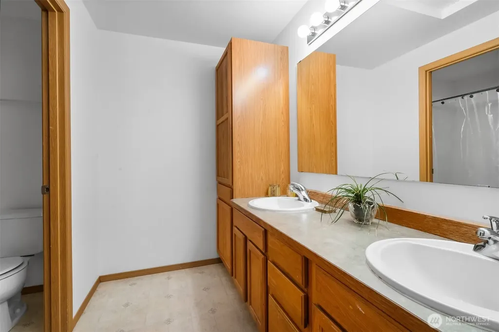 22318 Blue Lake Court SE Yelm WA 98597