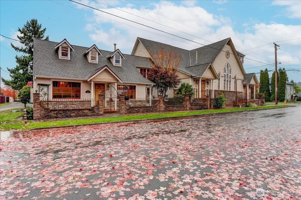 1313 Washington Street Sumner WA 98390