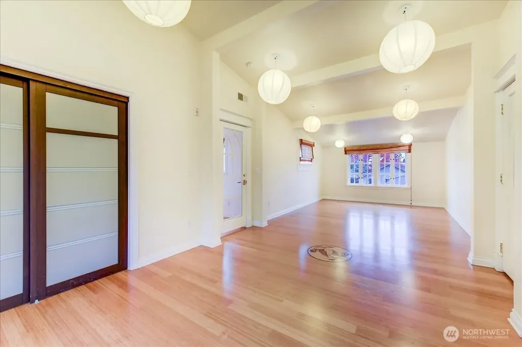 1313 Washington Street Sumner WA 98390