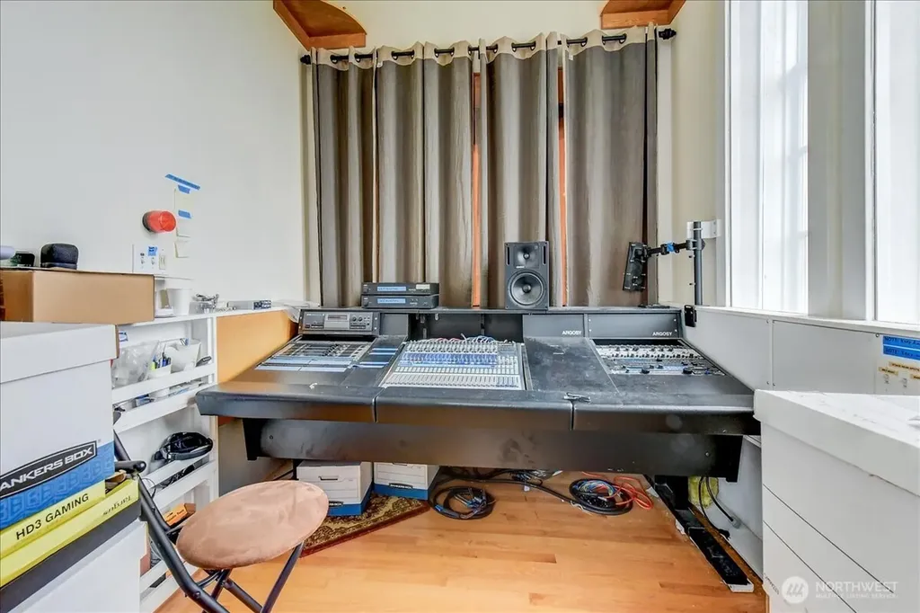 1313 Washington Street Sumner WA 98390