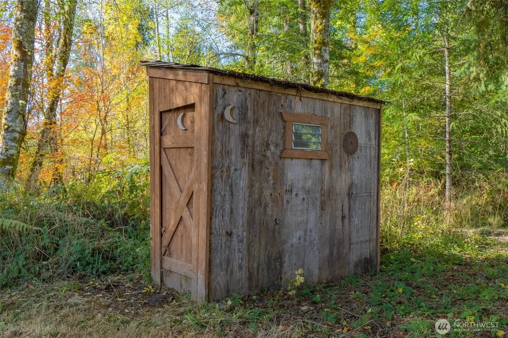 17328 Mulqueen Road SE Rainier WA 98576