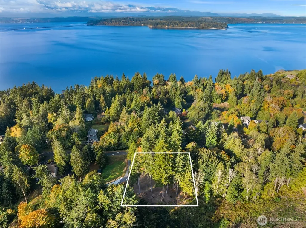 34464 Bridge View Drive NE Kingston WA 98346