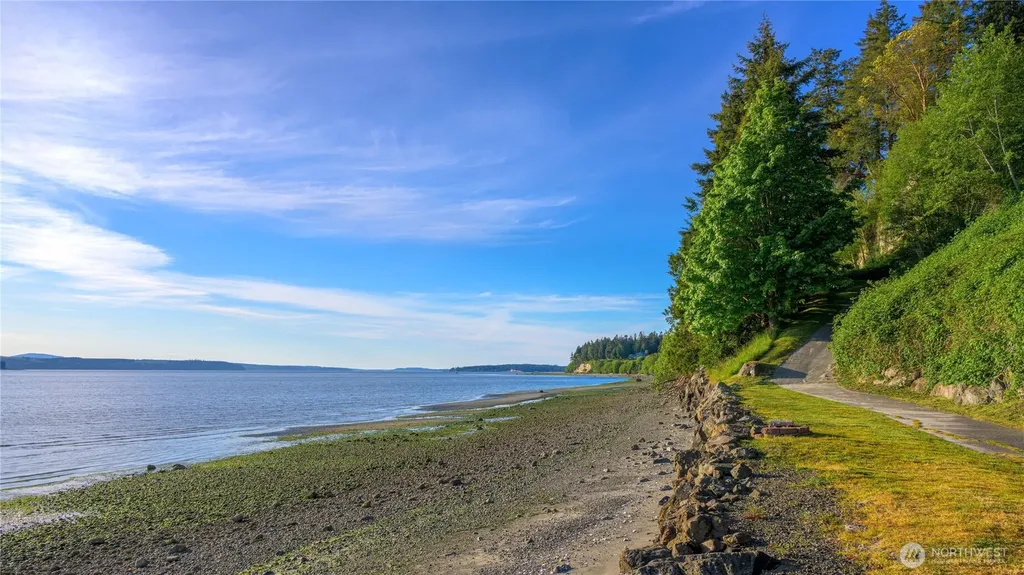 34464 Bridge View Drive NE Kingston WA 98346