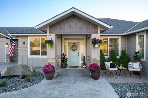 12 Elizabeth Court Wenatchee WA 98801