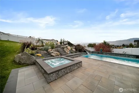 12 Elizabeth Court Wenatchee WA 98801