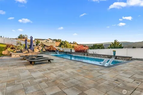 12 Elizabeth Court Wenatchee WA 98801