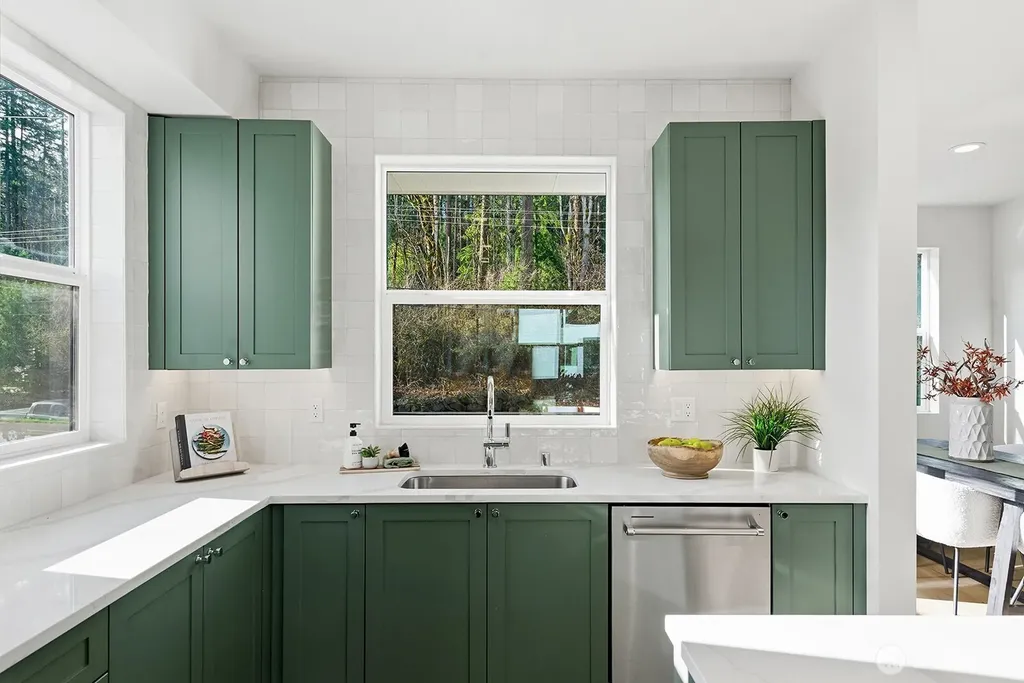 706 Newport Way NW Issaquah WA 98027