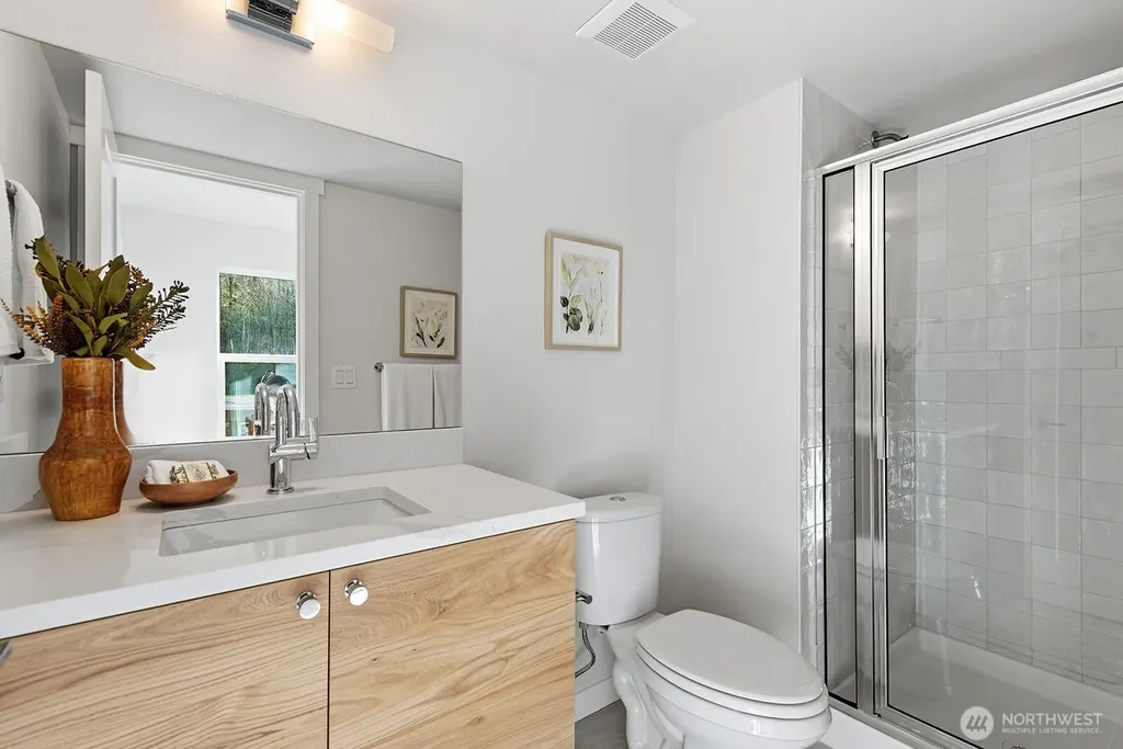 706 Newport Way NW Issaquah WA 98027