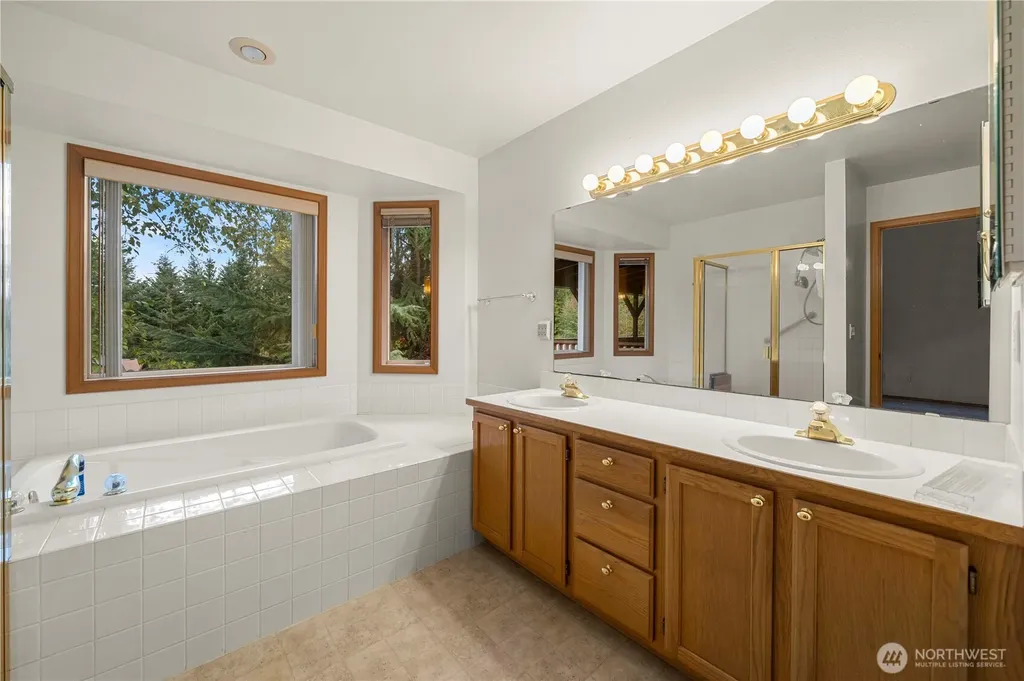 21103 16th Street E Lake Tapps WA 98391