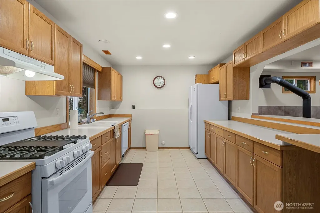 21103 16th Street E Lake Tapps WA 98391
