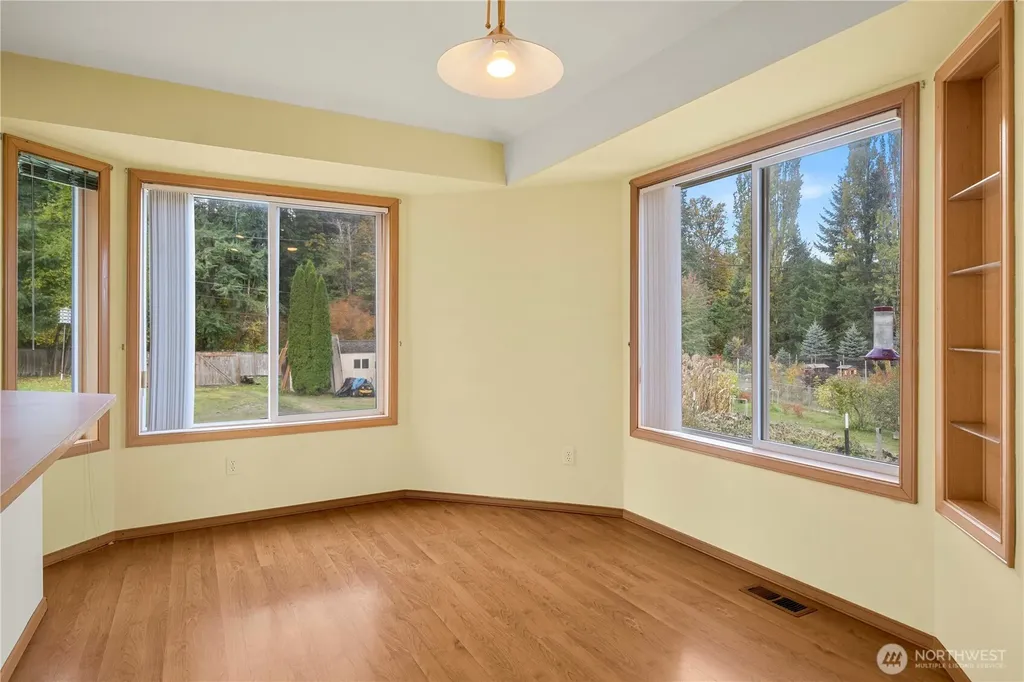 21103 16th Street E Lake Tapps WA 98391