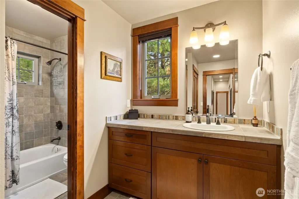 460 Equinox Drive Cle Elum WA 98922
