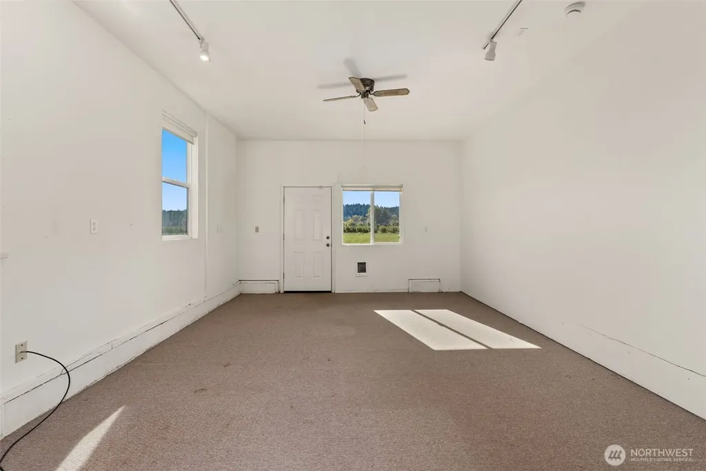 395 Ceres Hill Road Chehalis WA 98532