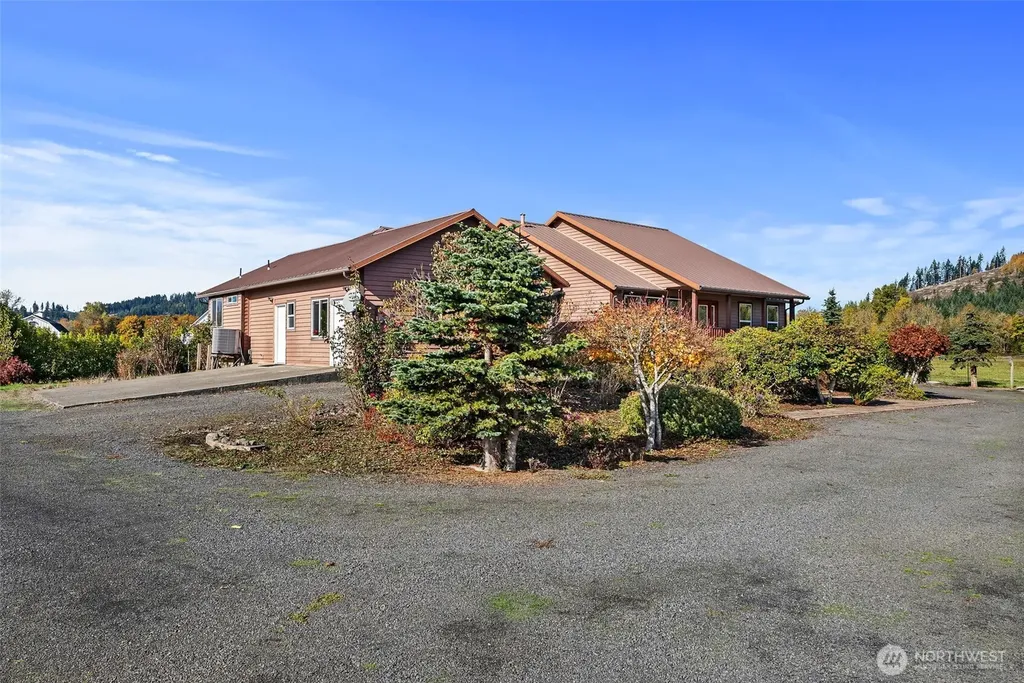395 Ceres Hill Road Chehalis WA 98532