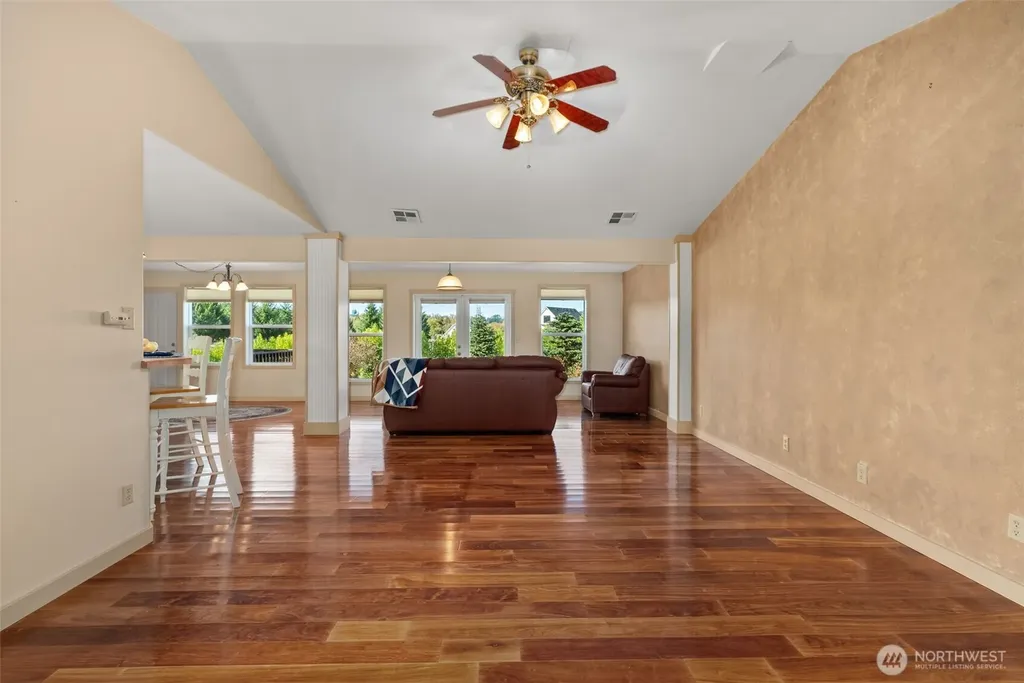 395 Ceres Hill Road Chehalis WA 98532