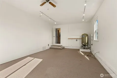 395 Ceres Hill Road Chehalis WA 98532