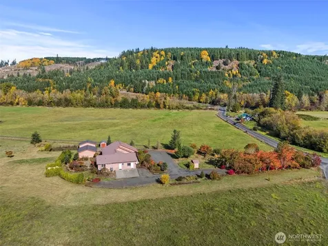 395 Ceres Hill Road Chehalis WA 98532