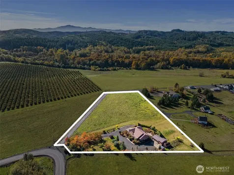 395 Ceres Hill Road Chehalis WA 98532