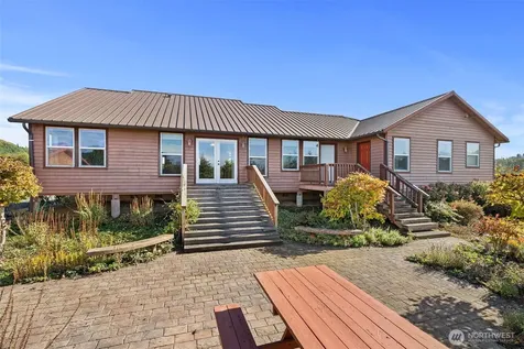 395 Ceres Hill Road Chehalis WA 98532