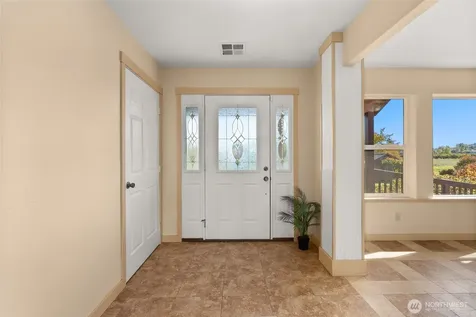 395 Ceres Hill Road Chehalis WA 98532