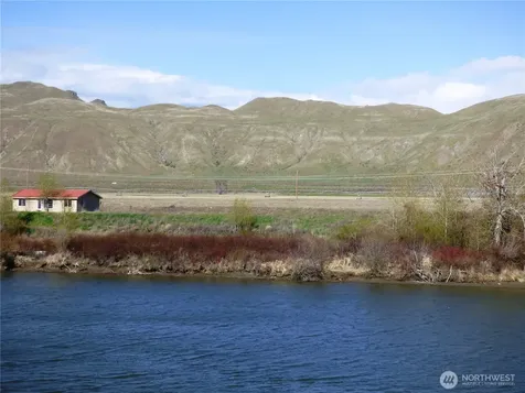 27061 Highway 97 Okanogan WA 98840