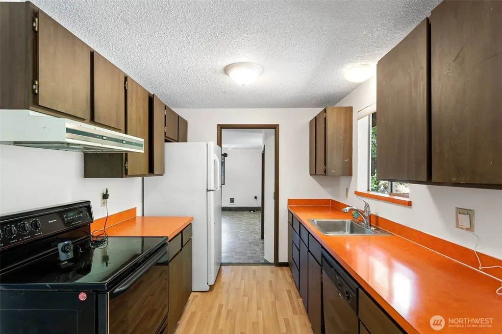 7610 148th Ave NE Redmond WA 98052