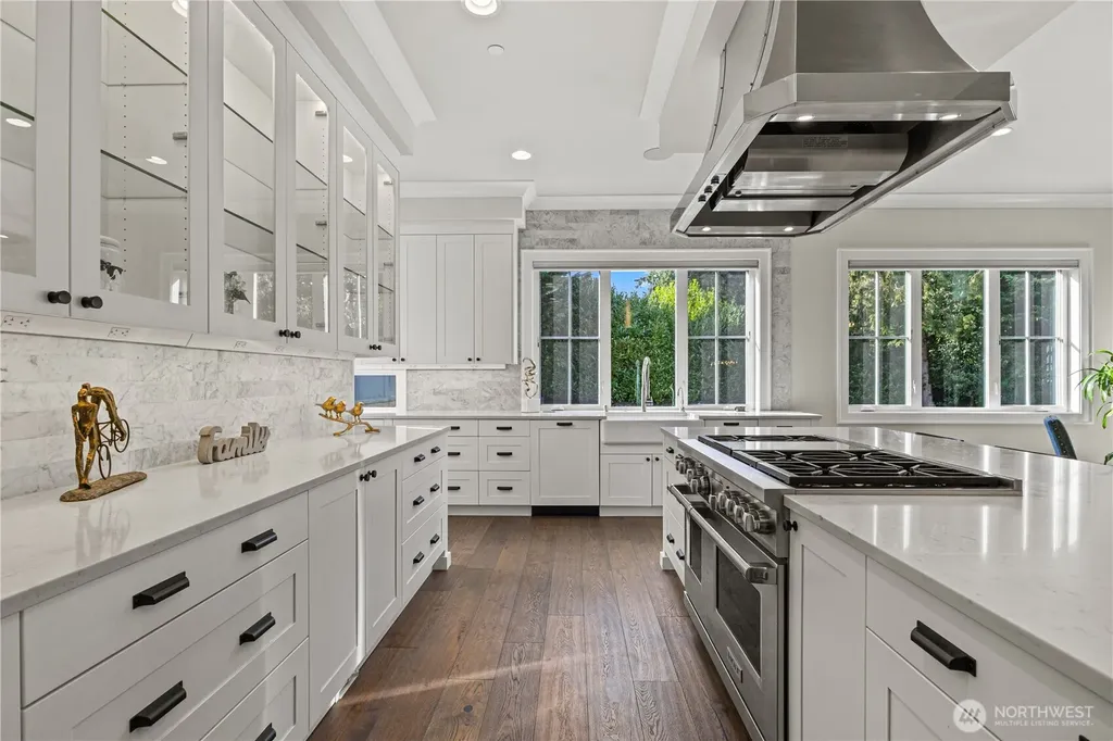 2121 109th Avenue SE Bellevue WA 98004