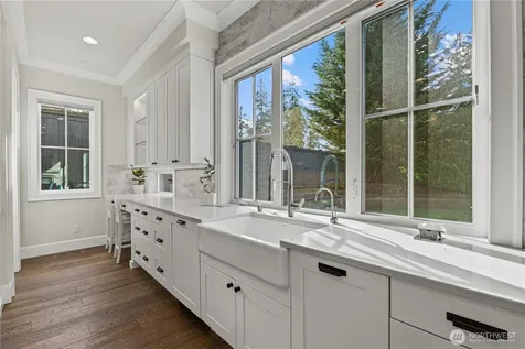 2121 109th Avenue SE Bellevue WA 98004