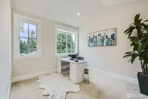 2121 109th Avenue SE Bellevue WA 98004