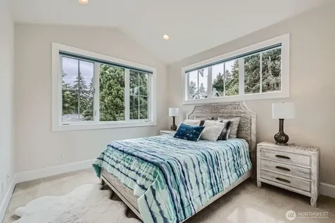 2121 109th Avenue SE Bellevue WA 98004