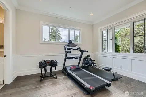 2121 109th Avenue SE Bellevue WA 98004
