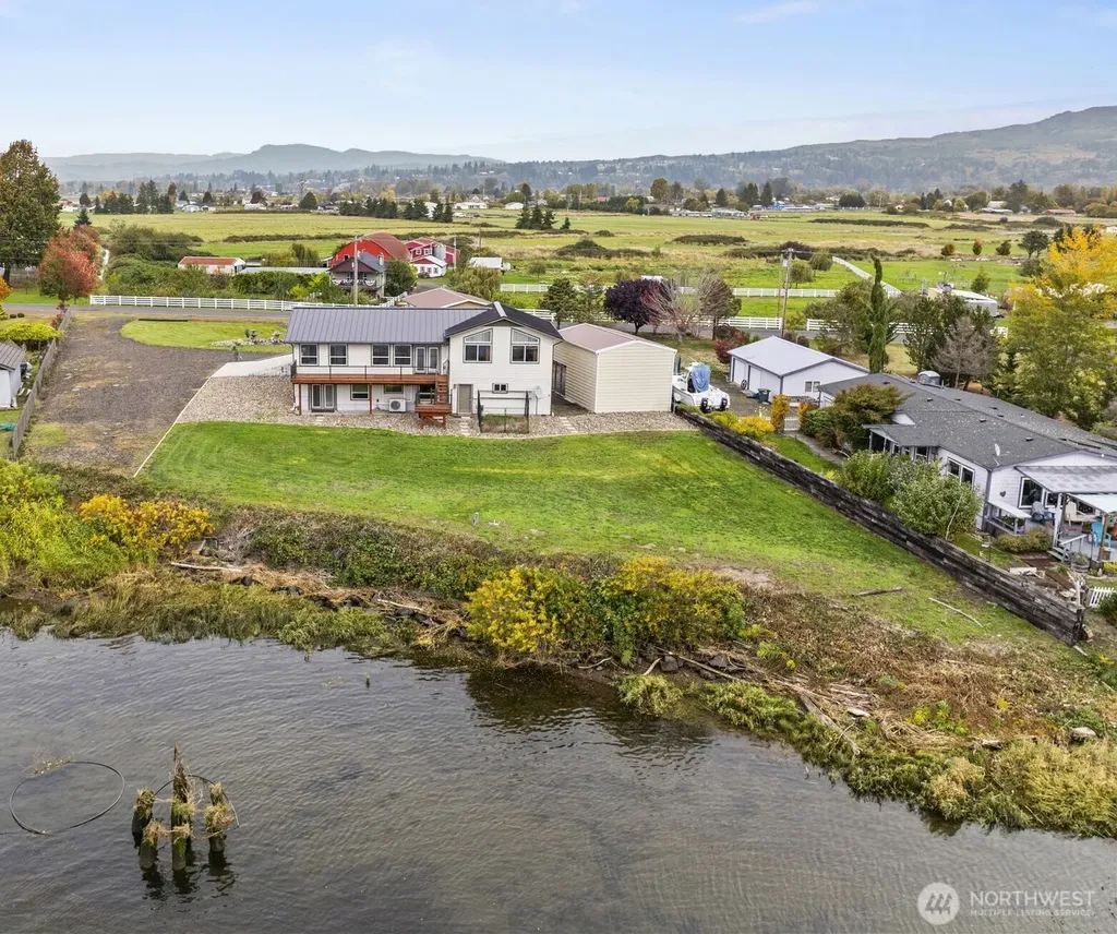 277 W Sunny Sands Road Cathlamet WA 98612