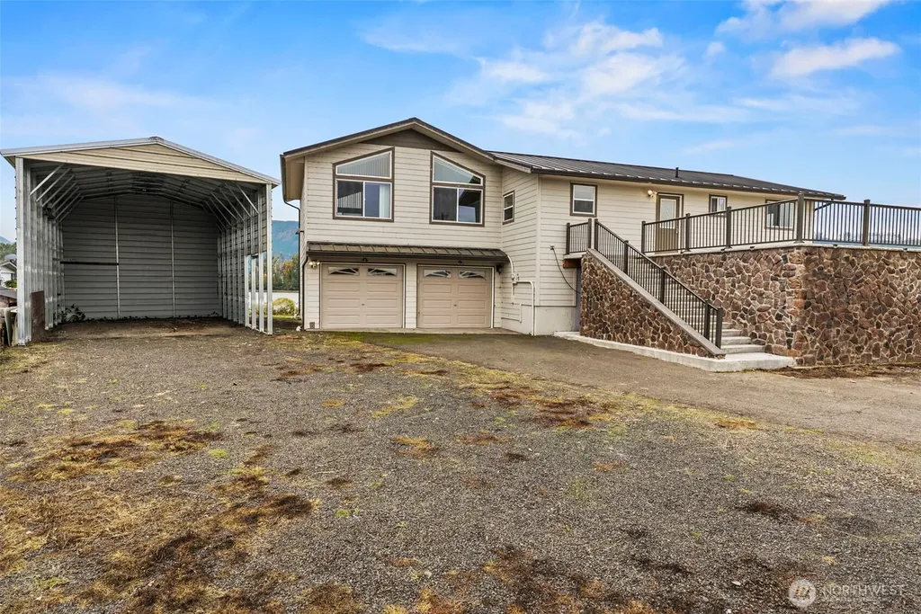 277 W Sunny Sands Road Cathlamet WA 98612