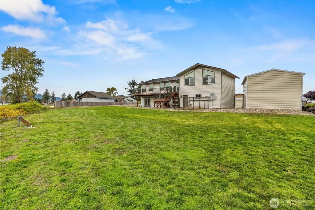 277 W Sunny Sands Road Cathlamet WA 98612